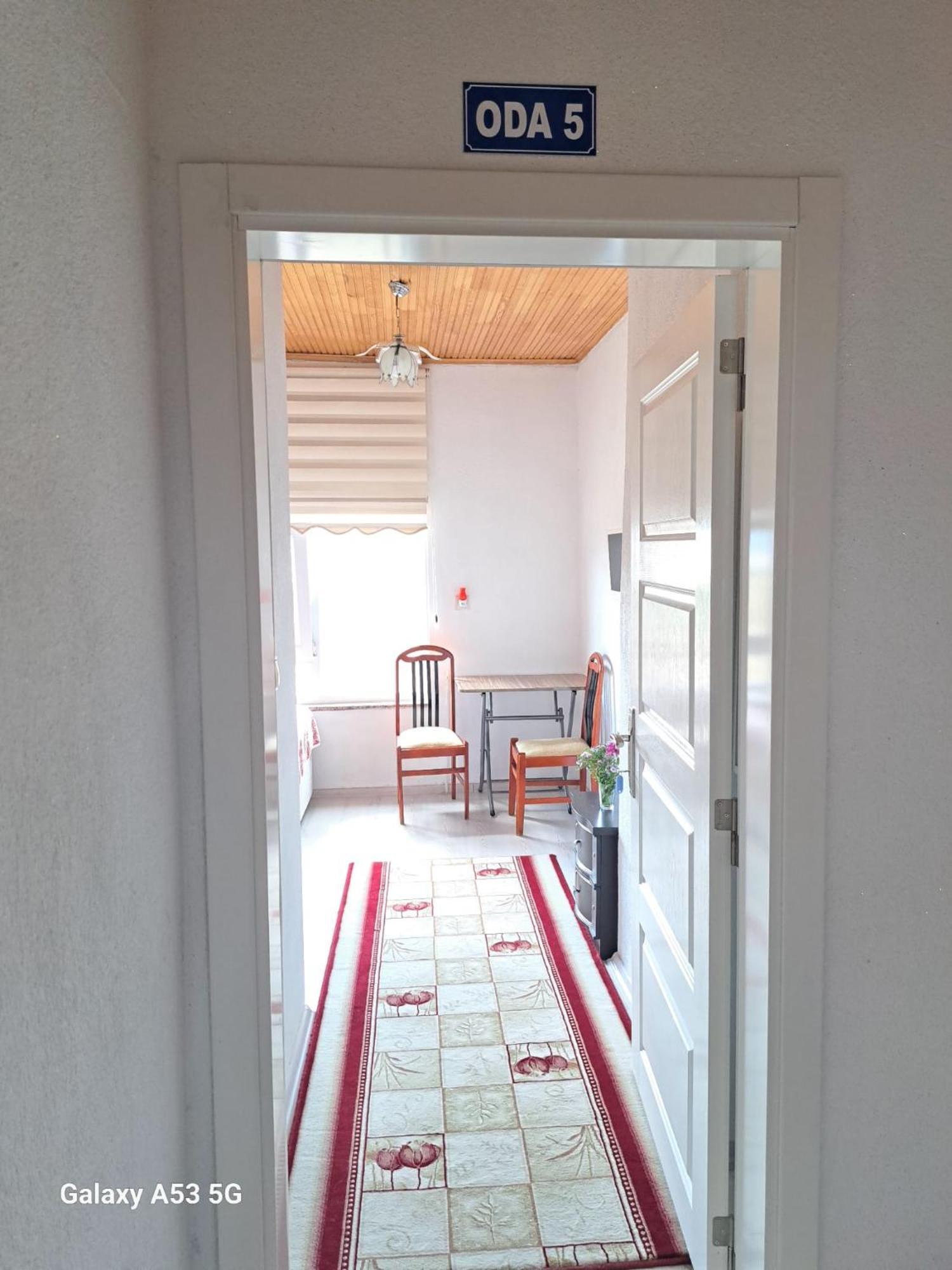 Salda Goelue Celikoez * Yesilova (Burdur)