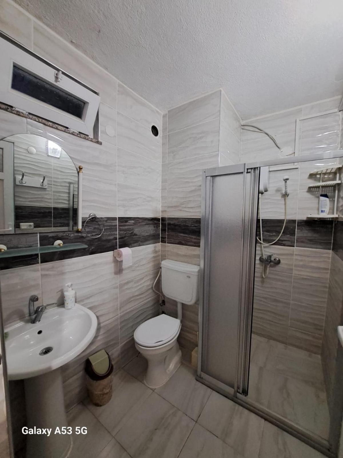 Salda Goelue Celikoez * Yesilova (Burdur)