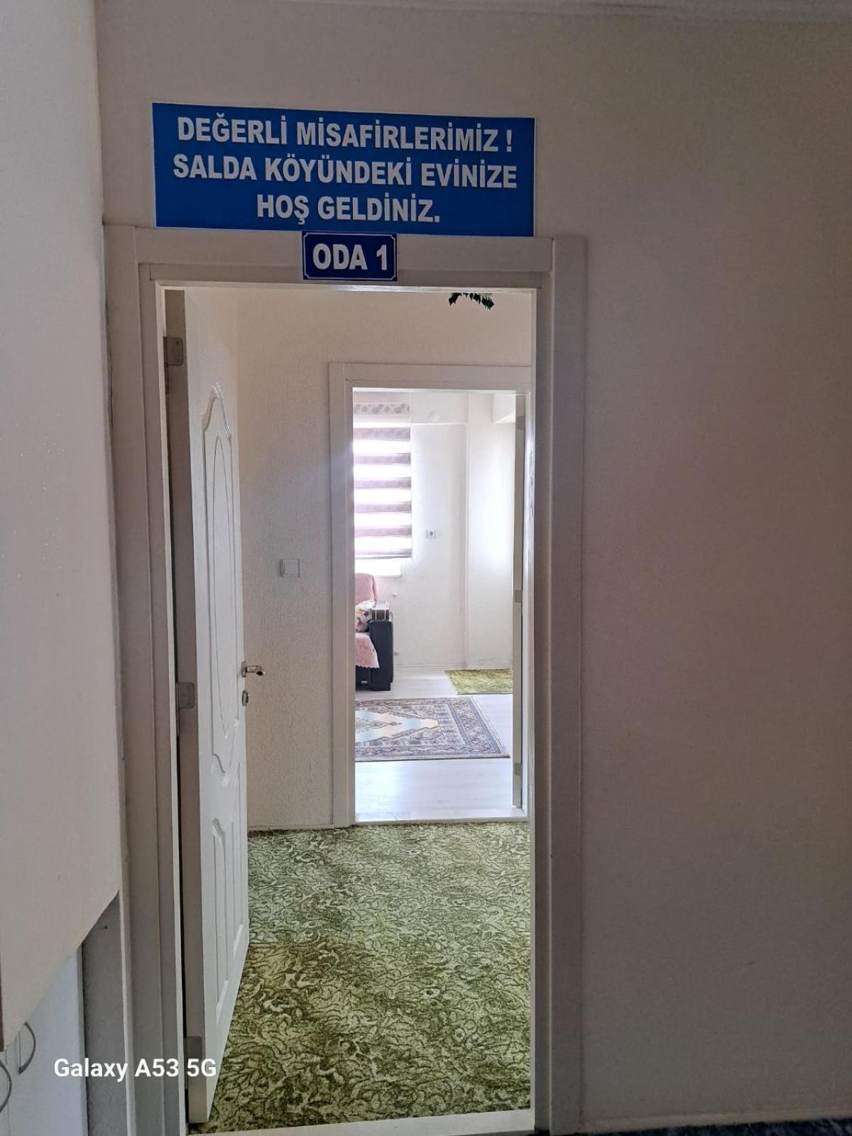 Salda Goelue Celikoez *